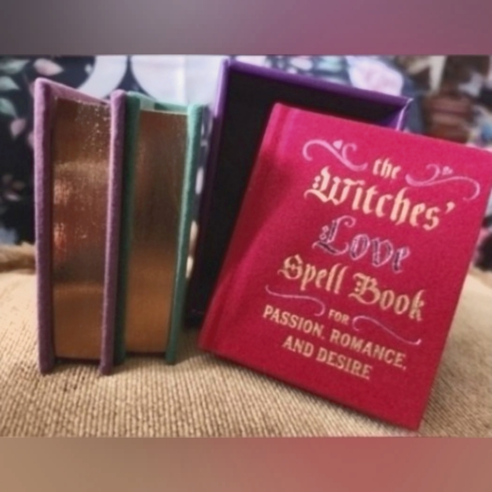 🧙‍♀️🪄Mini Box Book Set of Wiccan Spells 📚